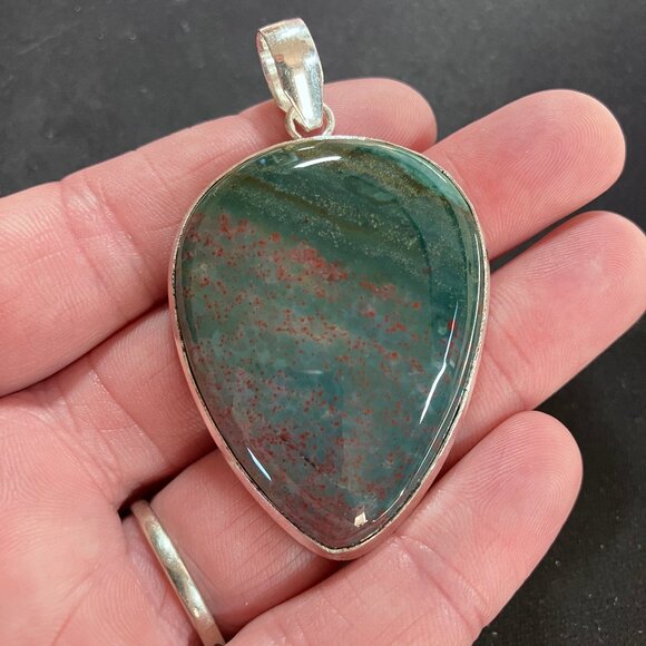 Bloodstone Heliotrope Crystal Stone Jewelry Pendant - Picture 8 of 8